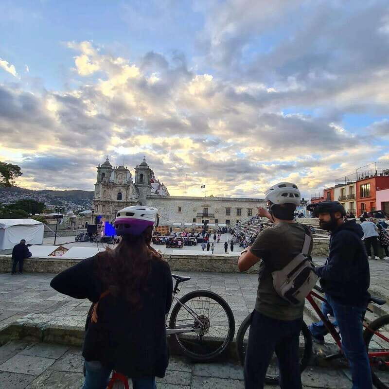 Oaxaca City: Bike Tour with Professional Guide+Art workshop - Why Oaxaca City by bike feels efficient (and fun)