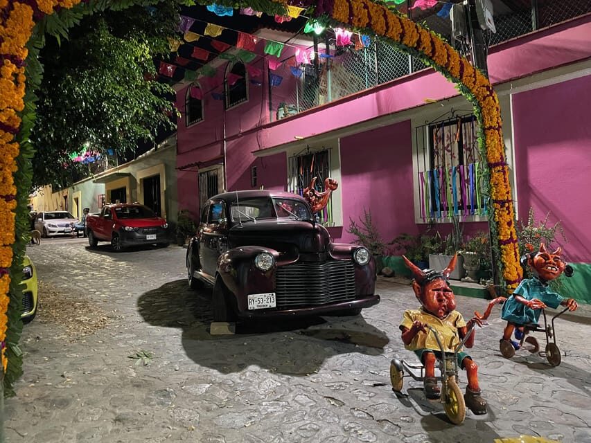 Oaxaca: Day of the Dead Evening Walking Tour with Dinner - Key highlights worth your attention