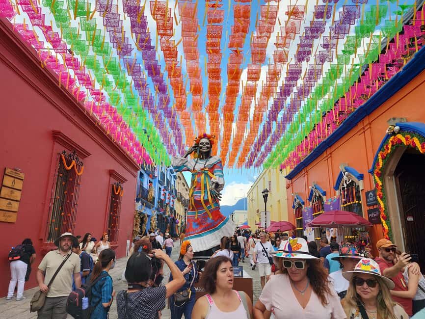 Oaxaca: Day of the Dead Evening Walking Tour with Dinner - Market streets and the church plazas: where Oaxaca shows its Dia de Muertos side