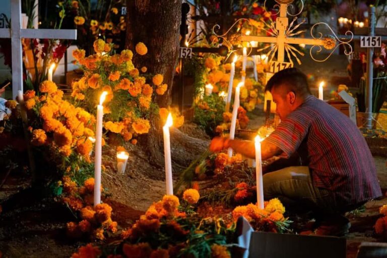 Oaxaca: Day of the Dead Tour - Meeting point and timing: Front of La Merced Square