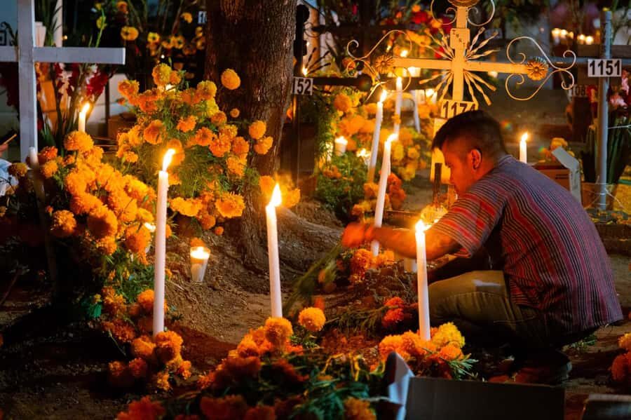 Oaxaca: Day of the Dead Tour - Meeting point and timing: Front of La Merced Square