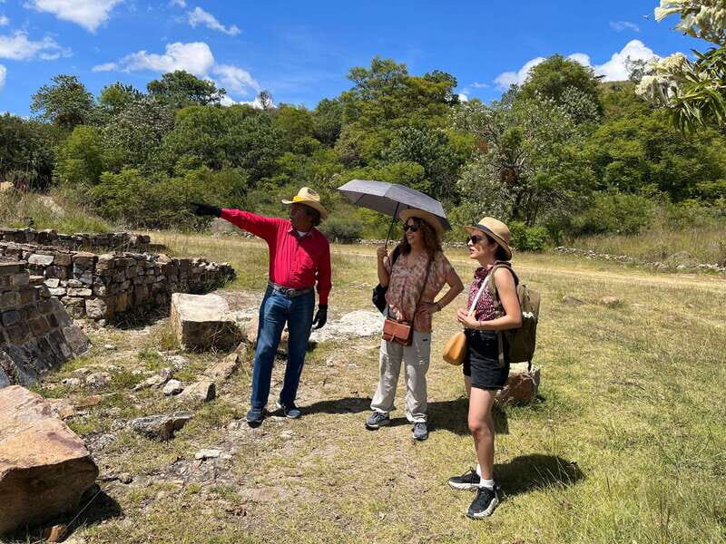 Oaxaca de Juarez: Monte Alban Half-Day Tour - Monte Albán’s White Mountain Setting (And Why It Matters)