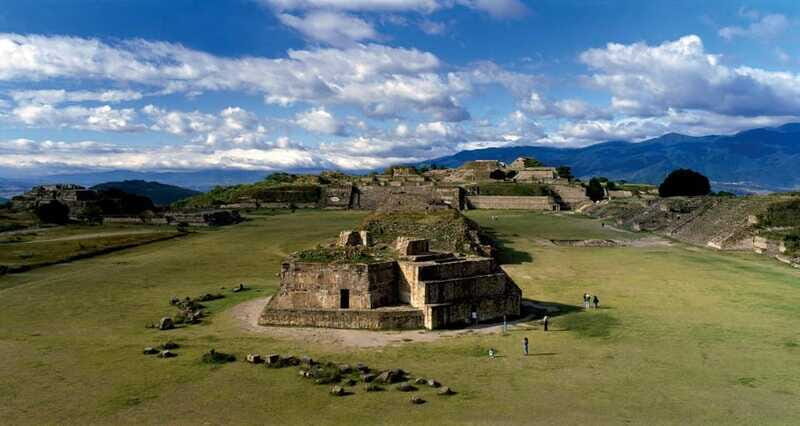 Oaxaca de Juarez: Monte Alban Half-Day Tour - Views, Sun, and Steps: What to Bring So You Don’t Suffer