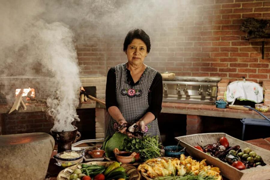 Oaxaca de Juarez: Traditional Oaxacan Cooking Class - Key things to know before you go