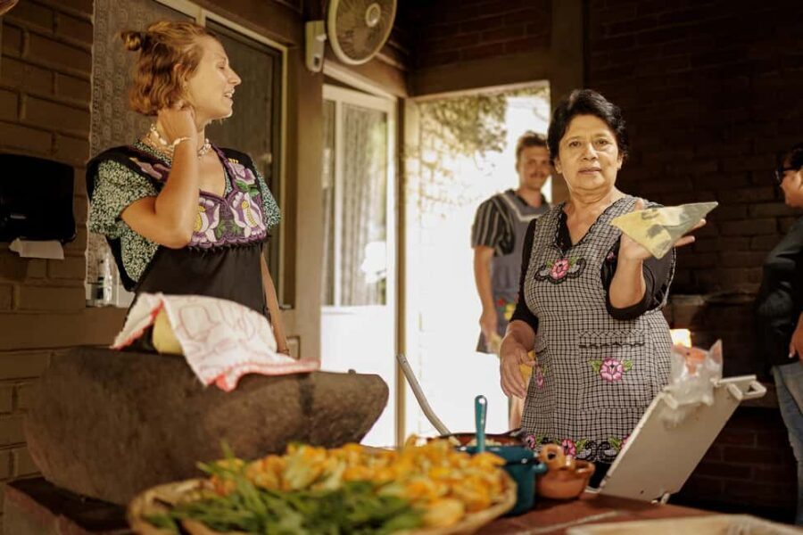 Oaxaca de Juarez: Traditional Oaxacan Cooking Class - Dietary options: vegan and vegetarian planning that actually helps