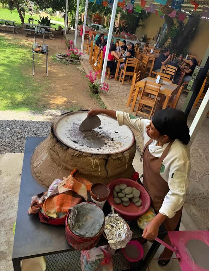 Oaxaca: full-day tour of Monte Alban, ancestral mezcal, alebrijes, and black mud - Monte Albán Ruins: Zapotec Architecture and Clear Explanations