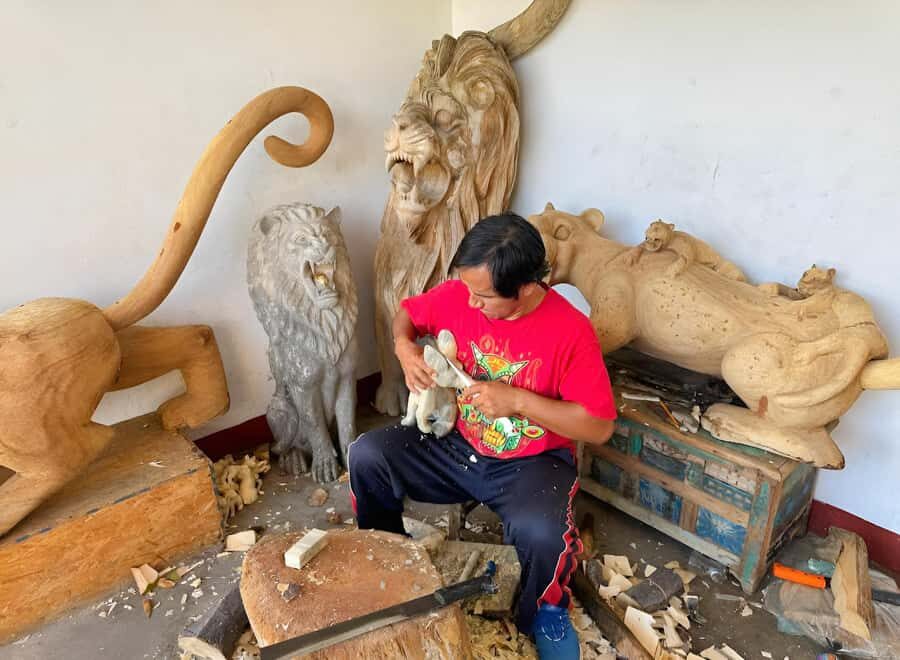 Oaxaca: full-day tour of Monte Alban, ancestral mezcal, alebrijes, and black mud - The Middle-of-Day Timing: Free Time for a Reset