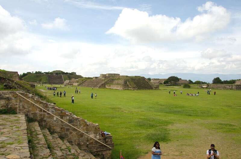 Oaxaca: Monte Alban and the Art of Oaxaca - Entering Monte Albán: More Than Stone Pyramids