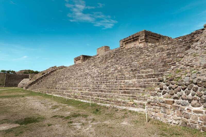 Oaxaca: Monte Alban Guided Archaeological Tour - Why Monte Albán fits a half-day plan