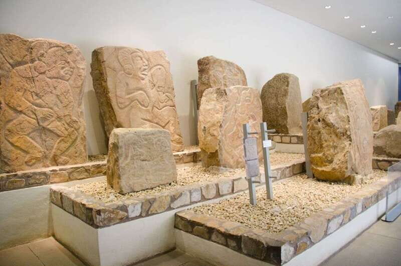Oaxaca: Monte Alban Guided Archaeological Tour - Price and entry ticket reality: what’s a good deal here
