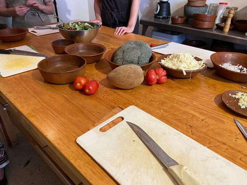 Oaxaca: Oaxacan Mole Workshop with a Traditional Cook - Market Shopping on Xicotencatl Street: Where Mole Ingredients Start