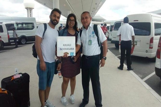 One-way private transfer Airport - Tulum. - Private vehicle comfort: air-conditioning and group convenience