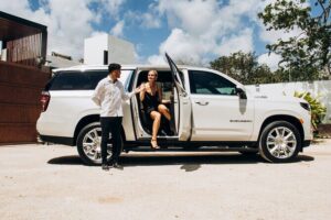 One Way Private Transfer Cancun Int Airport-Cancun Hotel Zone - Finding the Driver: What the Staff Look Like (So You Don’t Wander)