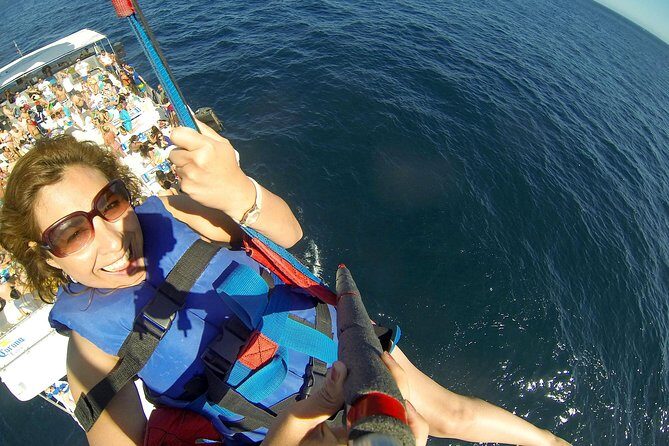 Outdoor Adventure: Parasailing in Los Cabos - Single vs. Flying With a Friend: How the Weight Rules Affect You