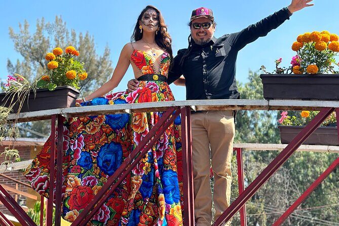 Pako ToursMX Trajinera Fiesta Float- Xochimilco Mexico City - The Trajinera Fiesta Float experience: drinks, music, and the pace