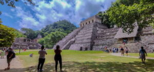 Palenque: Palenque Ruins, Agua Azul Waterfalls and Misol-Ha - Palenque Archaeological Zone: stone, shade, and a must-see feeling