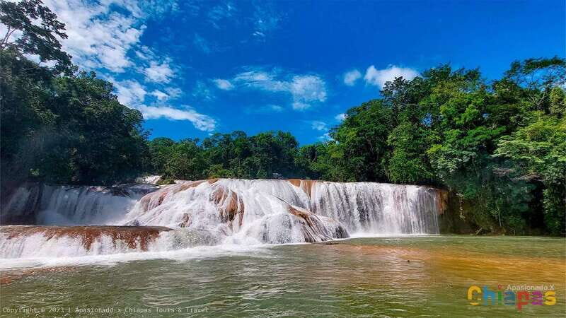 Palenque: Palenque Ruins, Agua Azul Waterfalls and Misol-Ha - Agua Azul Waterfalls: turquoise color and a longer wandering stretch