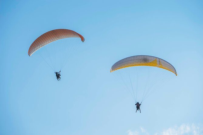 Paragliding in Valle de Bravo - Price and Value: What $143.06 Buys You in Valle de Bravo