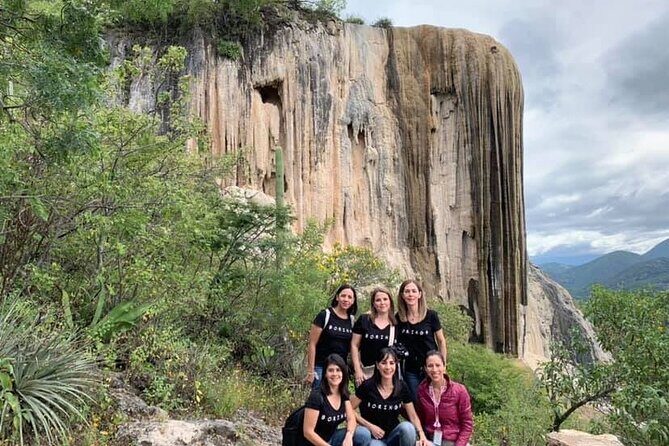 Paths of Mezcal - Hierve el Agua: petrified waterfalls and 2 hours to enjoy them