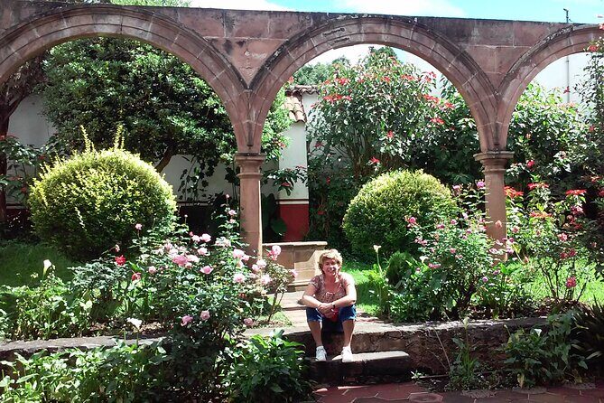 Patzcuaro & Janitzio Tour - Casa de los Once Patios: Old Architecture Meets Living Craft