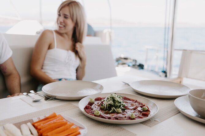 Platinum Sunset Sailing Tour - Drinks and snacks: what’s included and how it changes the mood