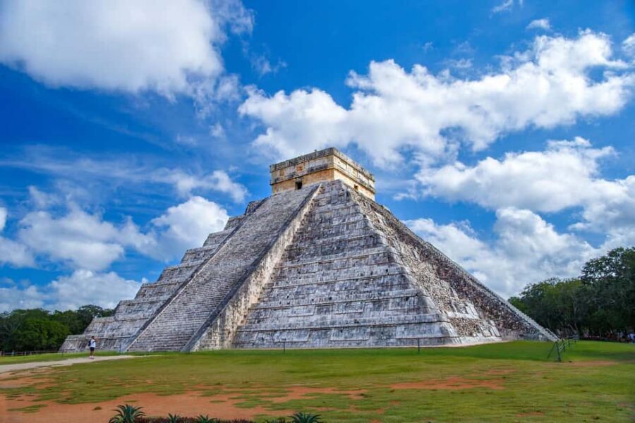 Playa del Carmen: Chichen Itza Early Tour with Expert Guide - Lunch and free time: plan for the reality of a long day