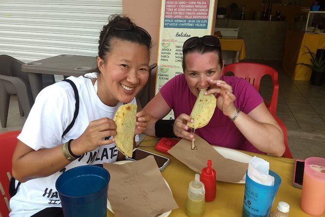 Playa del Carmen Walking Food Tour - Mercado Playa del Carmen and the quesadillas with a surprise ingredient