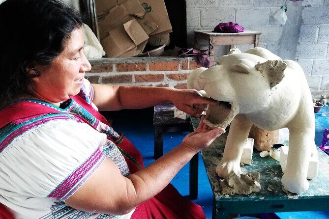 Pottery workshop with traditional potters - Your hands-on pottery workshop: making something with help