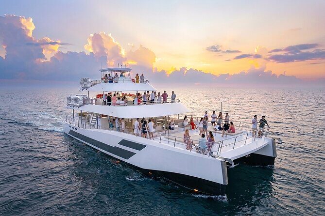 Premium Snorkel Catamaran Cruise in Los Cabos - Pickup and timing: the 10:00 a.m. start and the real travel window