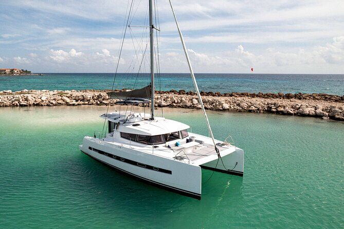 Private 40' Bali Catamaran – Drinks & Food Included - Puerto Aventuras and a 40’ Bali catamaran: what makes it work