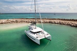 Private 40' Bali Catamaran – Drinks & Food Included - The 4-hour Coast & Fun flow (and what each part is really for)