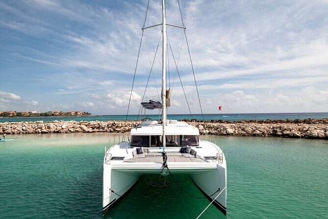 Private 40' Bali Catamaran – Drinks & Food Included - Price and logistics (the real budgeting math)