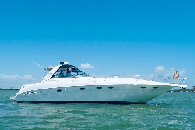 Private 50FT Yacht Rental in Cancún P8 - Entering the day at Calle Sunset Marina (and why the meeting point matters)