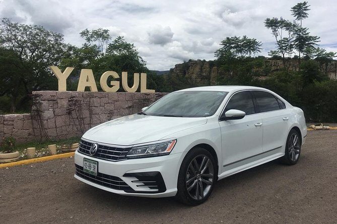 Private and safe transfer from the airport to the hotel in Oaxaca - Price and value: $59.99 for up to 3 people