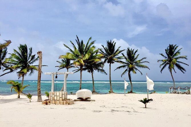 Private beach, all inclusive. - Your All-Inclusive Beach Time: Lunch, Drinks, Wi‑Fi, and Service