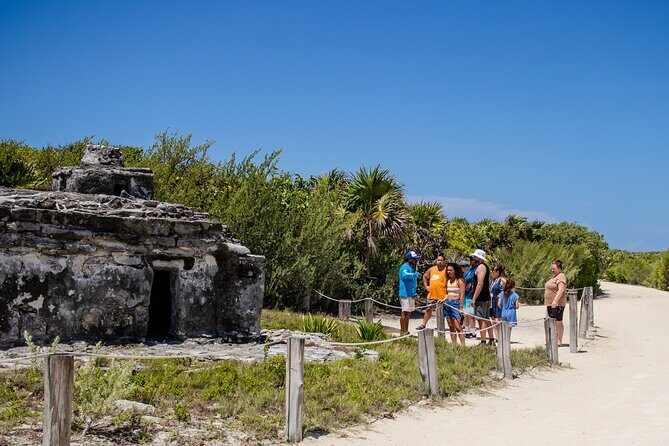 Private Buggy Tour and Punta Sur Park: All-Inclusive - Playa San Martín: 15 minutes of calm on Cozumel’s east side