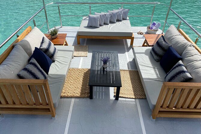 Private Cabo 35ft cat experience Food and open bar included! - Stand-up paddleboarding (SUP) and snorkeling gear: what’s truly included