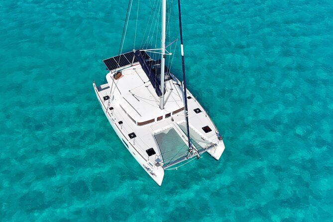 Private Catamaran Tour to Isla Mujeres - Playa Tortugas to Isla Mujeres: How the day starts and keeps moving