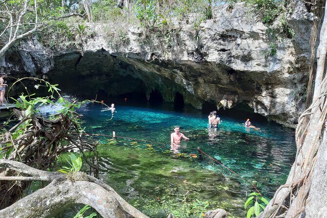 Private Cenotes tour - Guides make the day: timing, safety, and that local touch