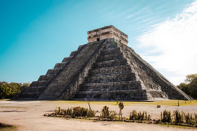 Private Chichen Itza Early Morning Archaeological Tour - 6:00 am start: beating heat and crowds at Chichén Itzá