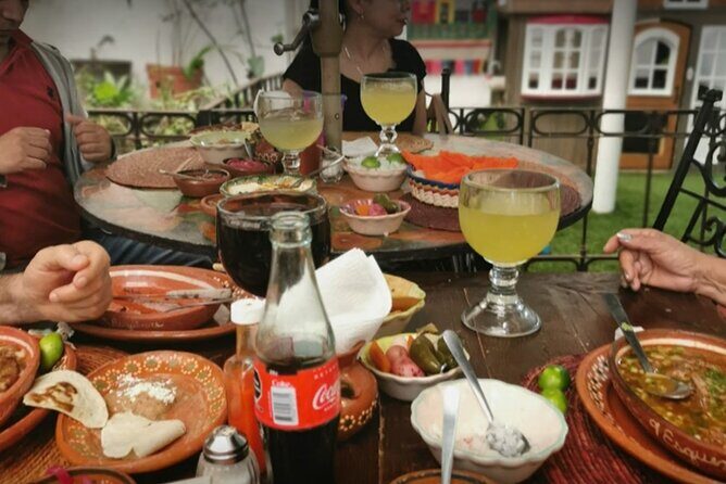 Private Cultural and Gastronomy Tour Full Day Tapatío - Plaza Tapatía and the Cabañas Hospice: where Orozco becomes unavoidable