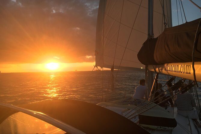 Private Customizable Sailing Tour in Cancun - Price and value: splitting a private day can make it feel fair