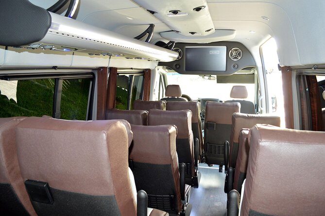 Private Departure Luxury Transfer Hotels to: San Jose International Airport (1 - 5) - Vehicle Expectations: Air-Conditioned SUV, Illustrative Photos, Real Life Variation