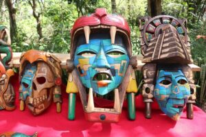Private Full-Day Guided Chichen Itza Tour with Lunch - Inside Chichén Itzá: Kukulkan, Xtolok, the Observatory, and the Classic Area