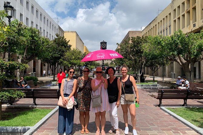 Private Guadalajara City Tour Within Your Budget - Instituto Cultural Cabanas (UNESCO): museums, galleries, and outdoor details