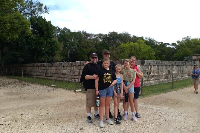 Private Guide Service in the Archaeological Zone of Chichen Itza - Your Guided Route Through Chichen Itzá’s Main Wonders