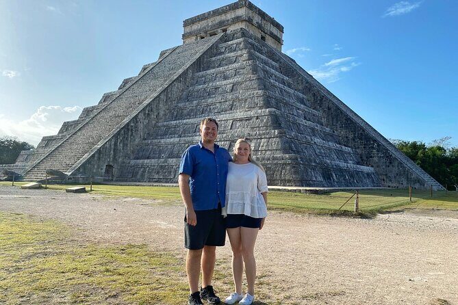 Private Guide Service in the Archaeological Zone of Chichen Itza - How Guides Add Meaning: The iPad Detail and Cultural Context