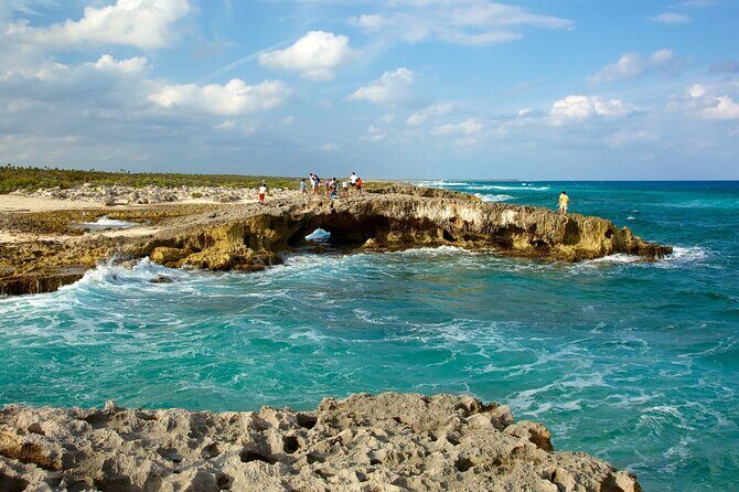 Private Jeep to Jade Cavern, Punta Sur & ATV Tour: All-Inclusive - Punta Sur Eco Beach Park and the Celarain Lighthouse: The Big-Coast Payoff