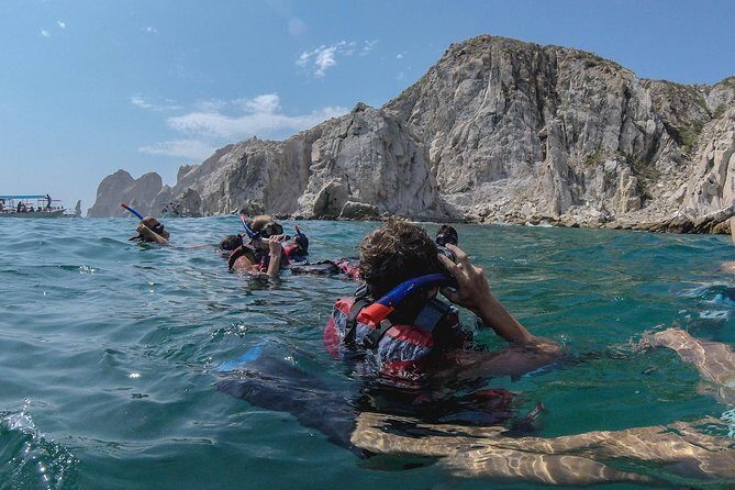 Private Los Cabos snorkeling tour to Chileno bay and Santa Maria cove - Wetsuit Size and Safety: Small Detail, Big Comfort