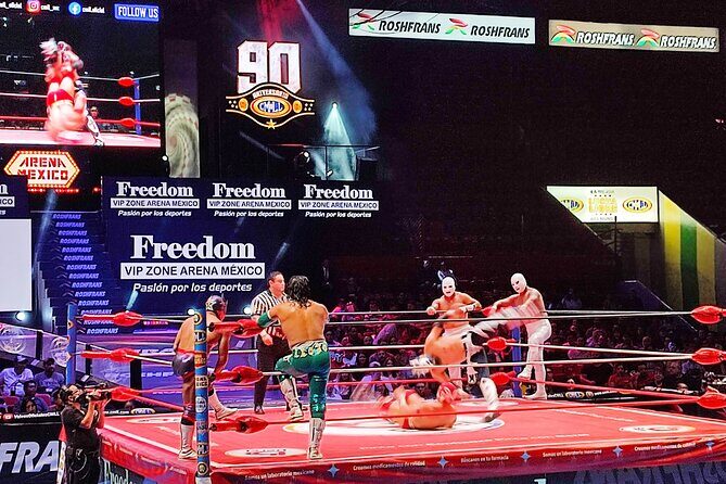 Private Lucha Libre : Mezcal tasting, Taco Tour or Mexican candy - Arena México: the night makes sense once you learn the rules